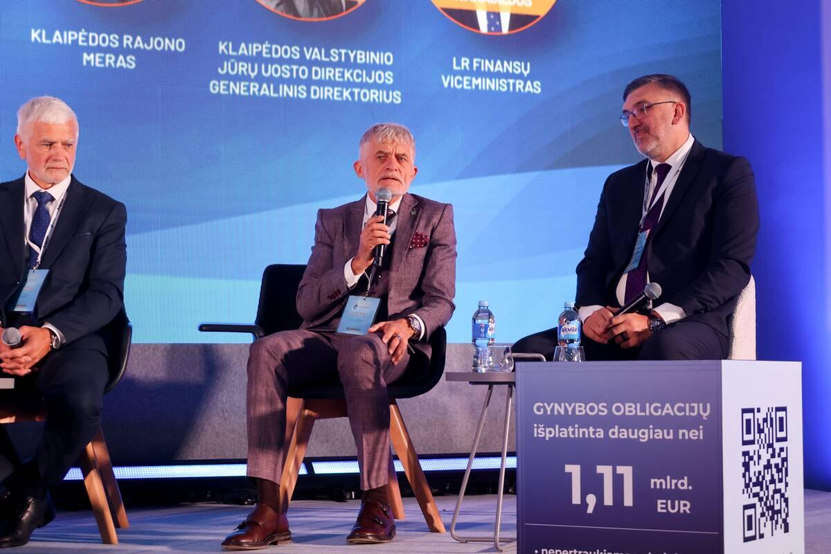 Požiūris: bene aštriausiai buvo keliamos Klaipėdos regiono infrastruktūros problemos. Šioje L. Maskaliovienės (kairėje) moderuojamoje diskusijoje aktyviai dalyvavo A. Vaitkus, D. Sujetaitė, B. Markauskas, A. Latakas ir K. Kvaraciejus.