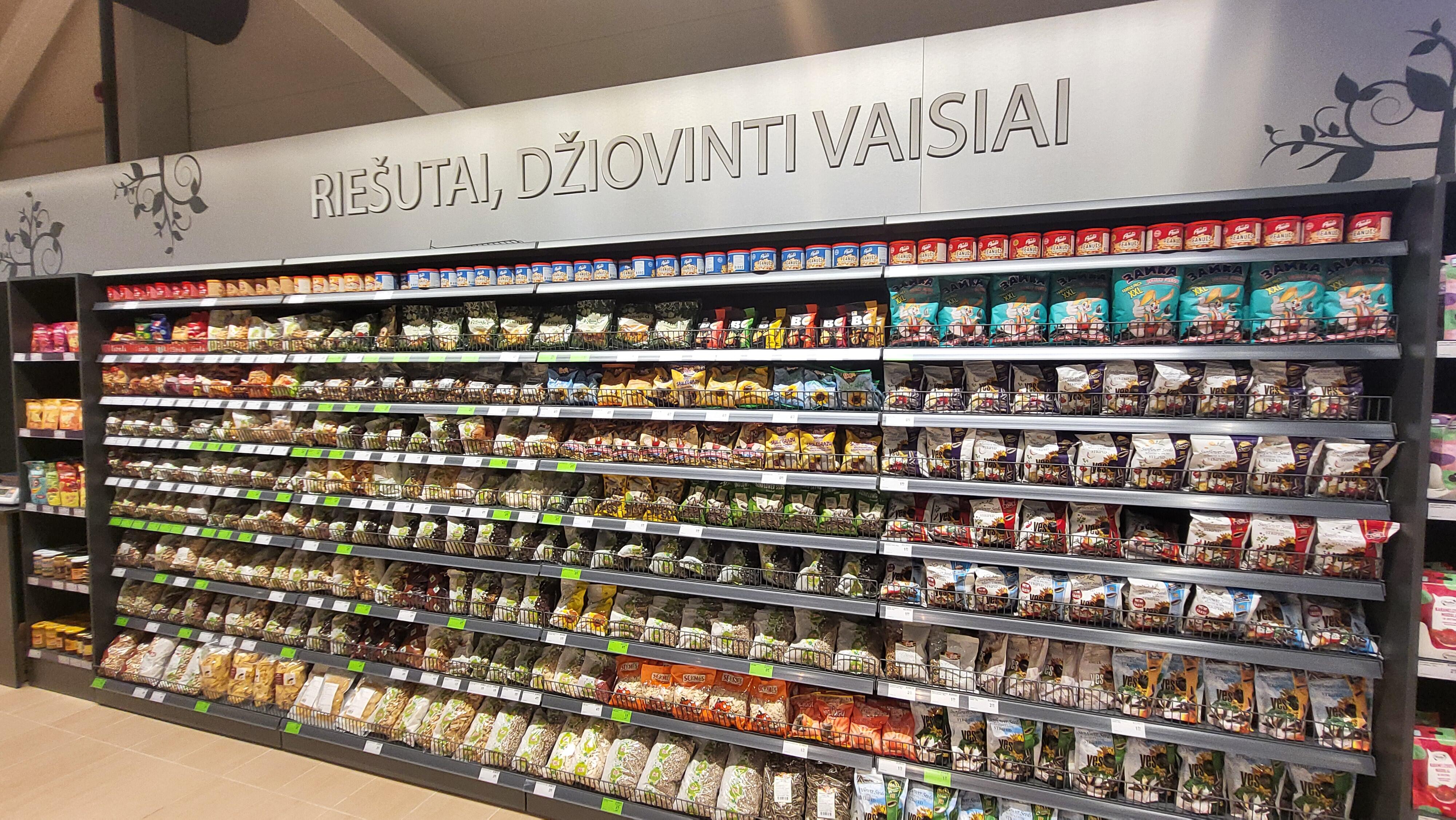 Paklausa: „Norfos“ pirkėjai per metus nuperka apie 3 500 t riešutų ir džiovintų vaisių – jiems pristatyti reikia apie 200 vilkikų.