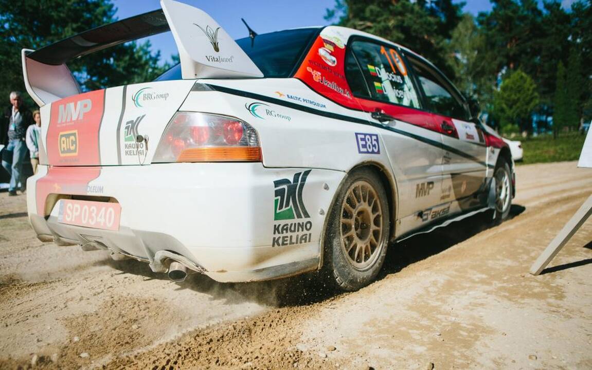 Ralio „300 Lakes Rally“ akimirkos