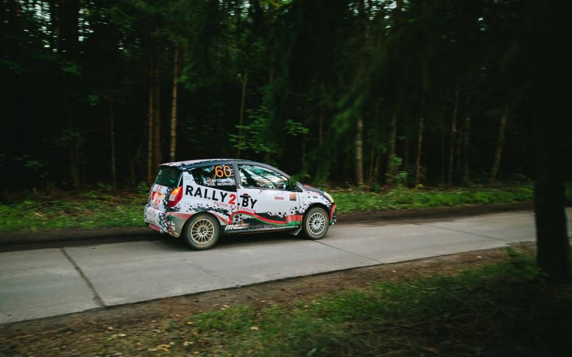 Ralio „300 Lakes Rally“ akimirkos
