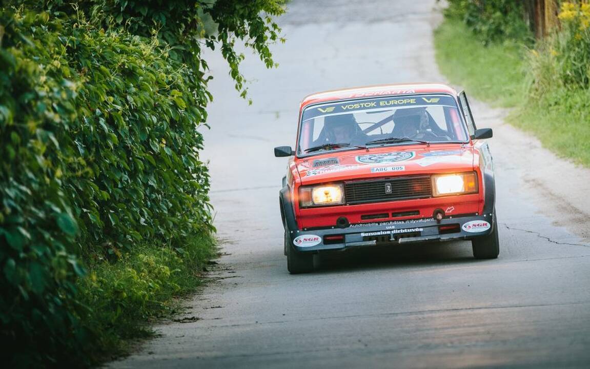 Ralio „300 Lakes Rally“ akimirkos
