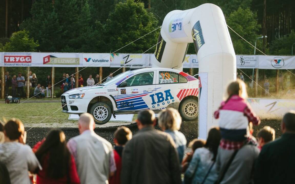 Ralio „300 Lakes Rally“ akimirkos