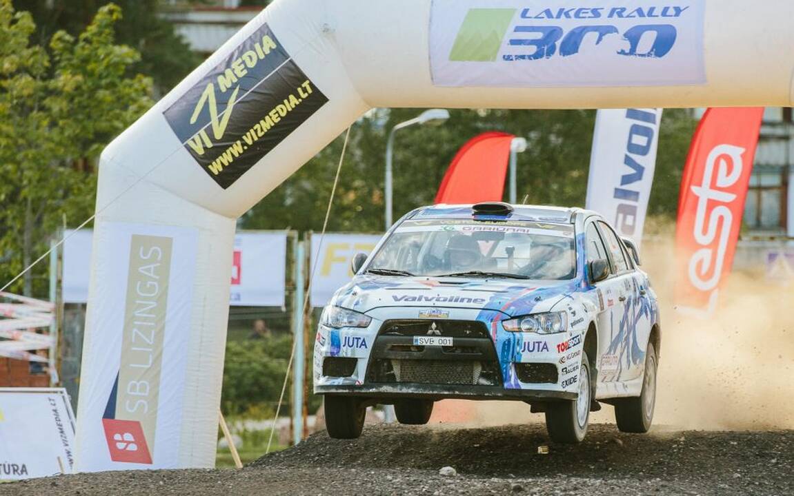 Ralio „300 Lakes Rally“ akimirkos