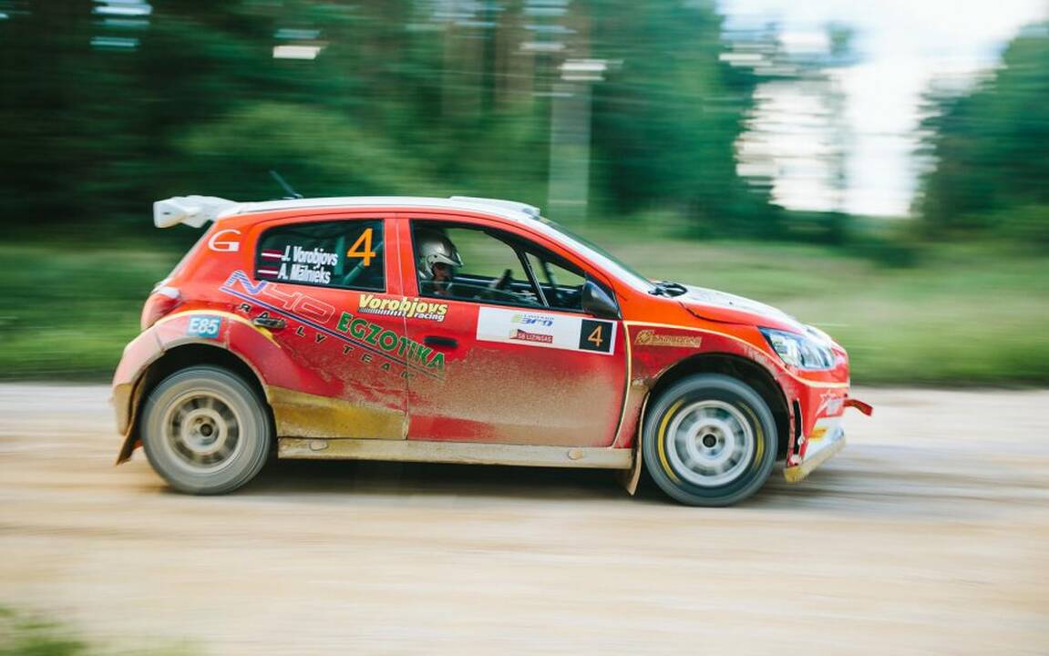 Ralio „300 Lakes Rally“ akimirkos