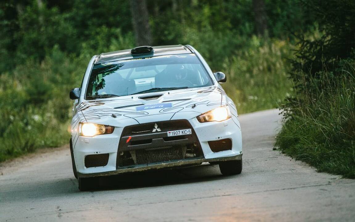 Ralio „300 Lakes Rally“ akimirkos