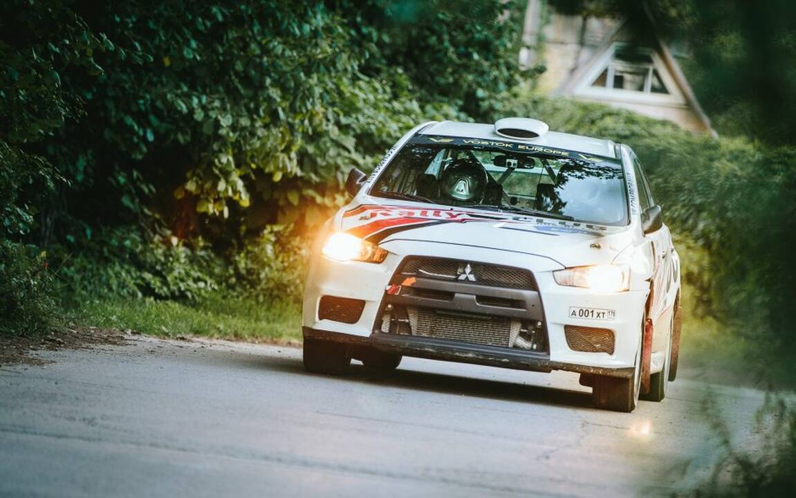 Ralio „300 Lakes Rally“ akimirkos