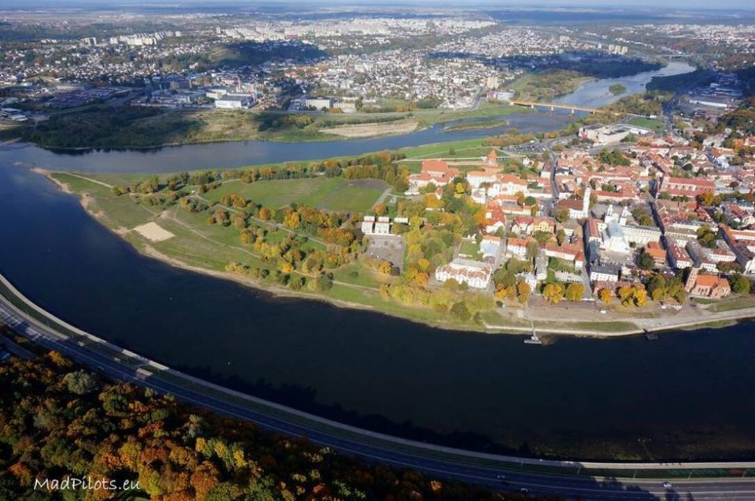 Iš aukštybių: rudens išpuošto Kauno vaizdai užima kvapą