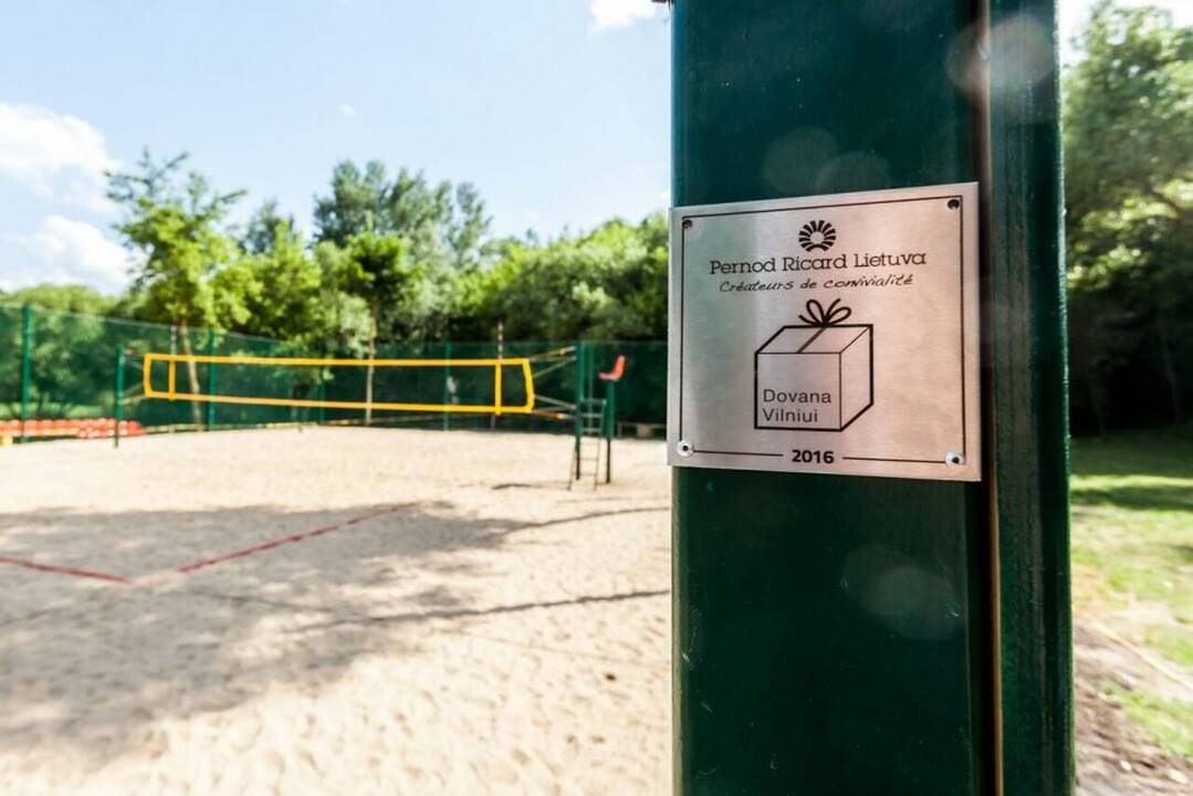Nauja tinklinio aikštelė Žirmūnų paplūdimyje