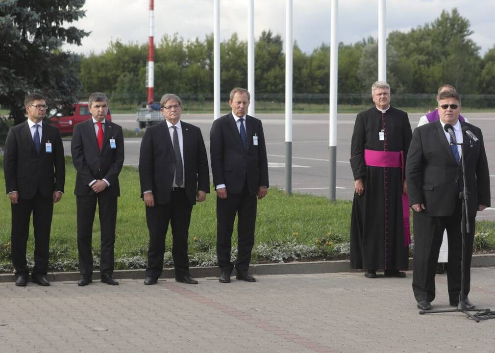 Į Lietuvą sugrįžo Biržiškų šeimos palaikai
