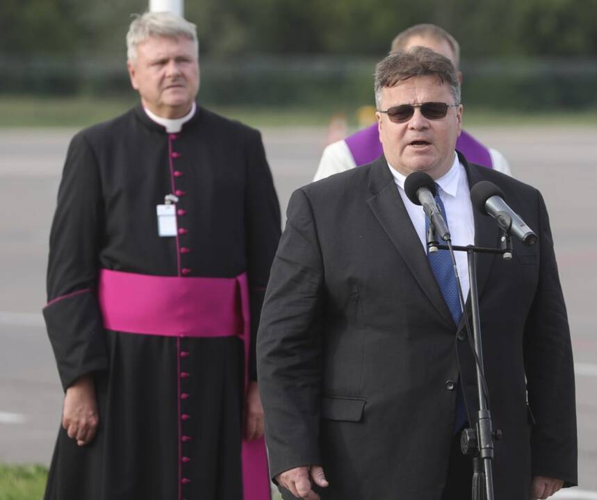 Į Lietuvą sugrįžo Biržiškų šeimos palaikai
