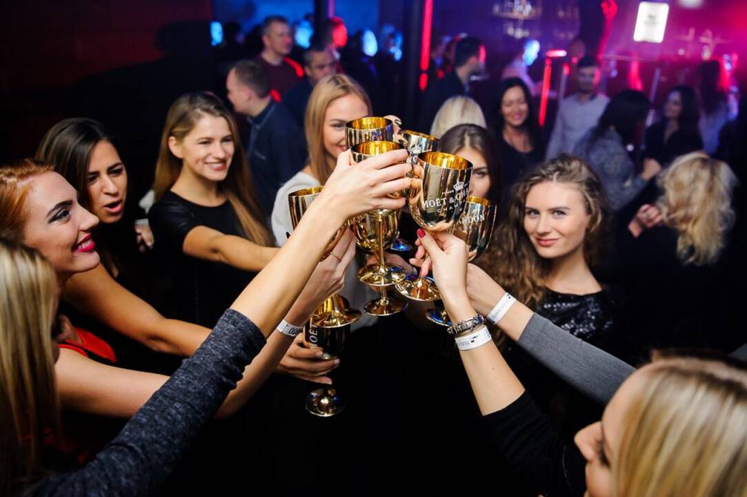 Boso dieną – revoliucinga naktis