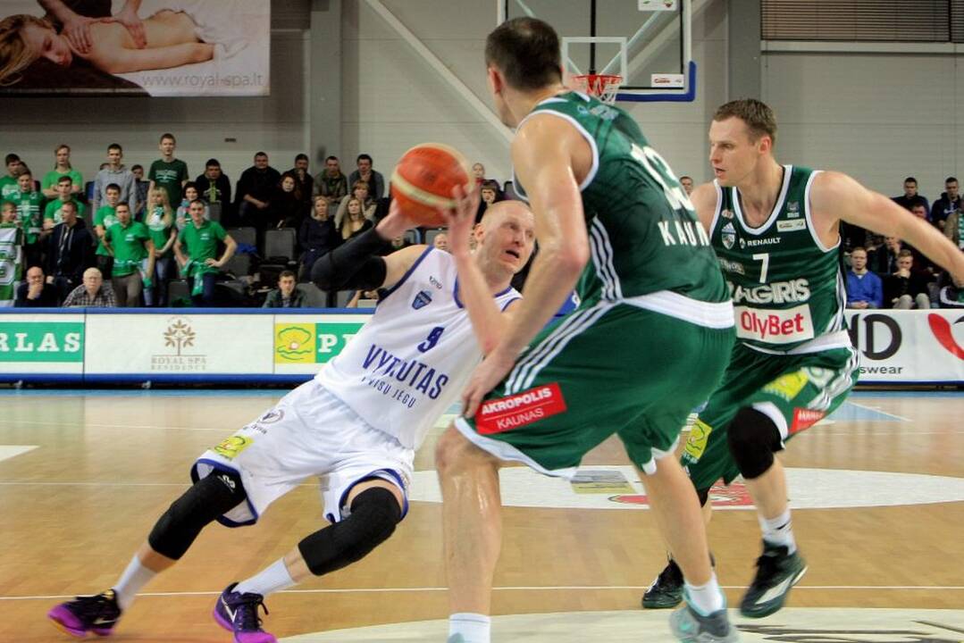 Lietuvos krepšinio lyga: Prienų-Birštono „Vytautas“ – Kauno „Žalgiris“ 71:79.