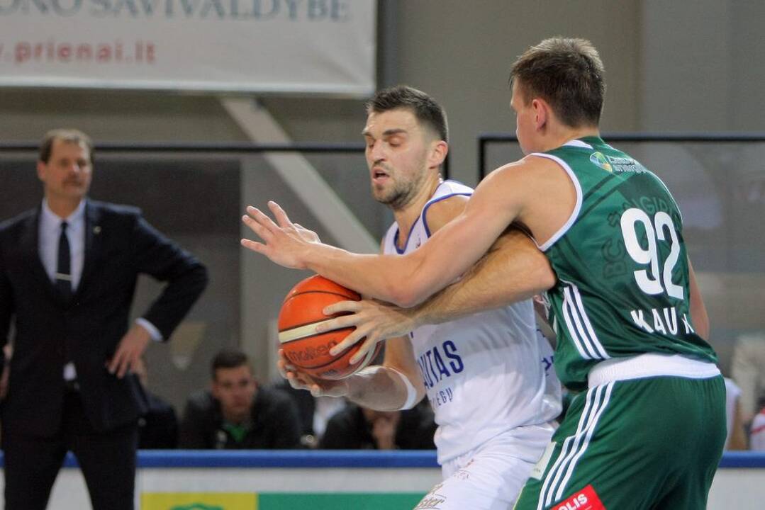 Lietuvos krepšinio lyga: Prienų-Birštono „Vytautas“ – Kauno „Žalgiris“ 71:79.