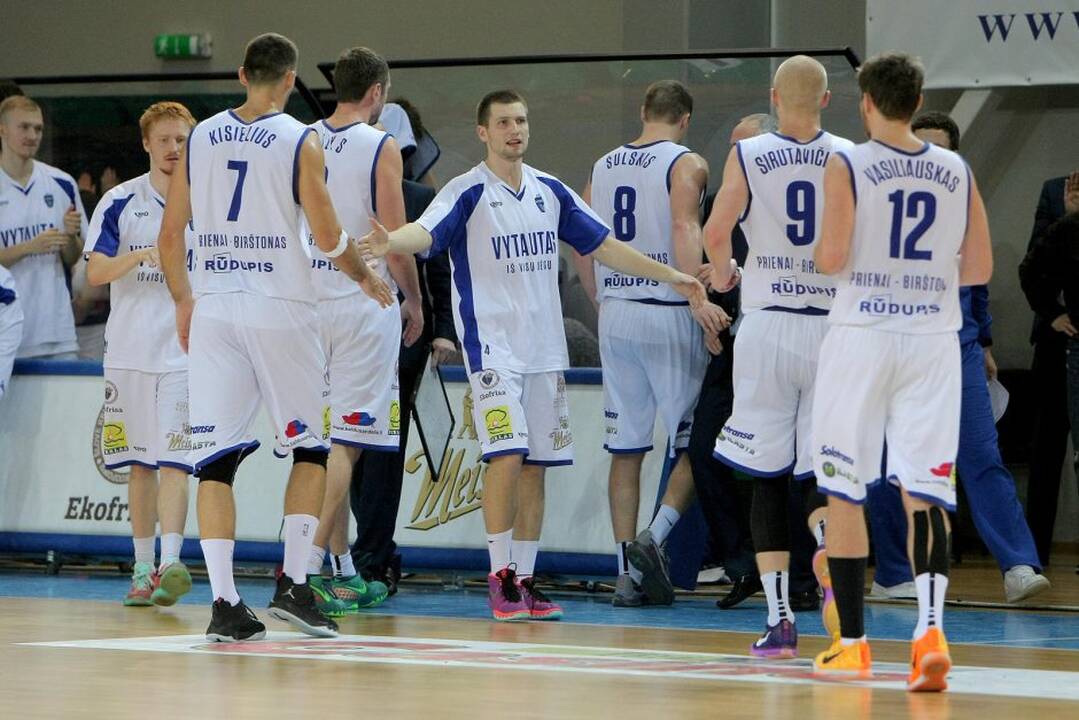 Lietuvos krepšinio lyga: Prienų-Birštono „Vytautas“ – Kauno „Žalgiris“ 71:79.