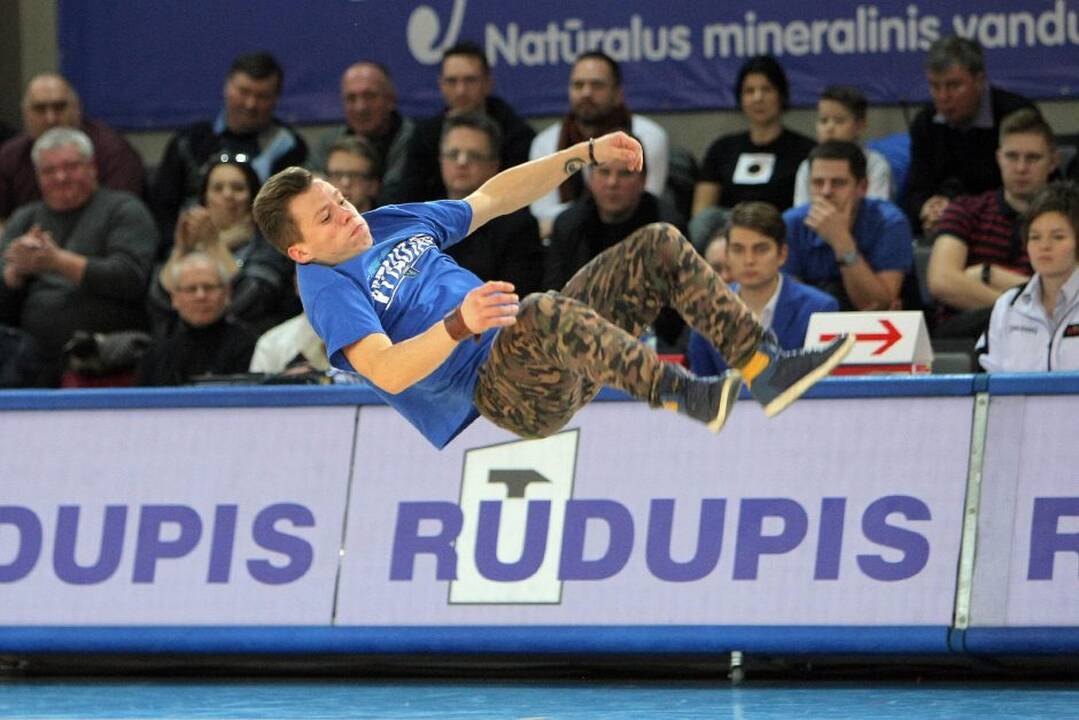 Lietuvos krepšinio lyga: Prienų-Birštono „Vytautas“ – Kauno „Žalgiris“ 71:79.