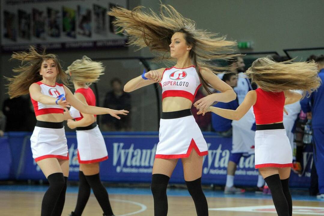 Lietuvos krepšinio lyga: Prienų-Birštono „Vytautas“ – Kauno „Žalgiris“ 71:79.