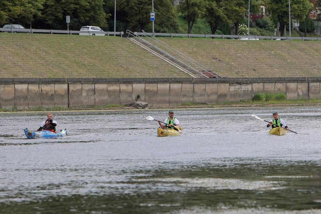 Kauną pasiekė žygio „Vilties yriai Nemunu – su viltimi prieš srovę“ dalyviai.