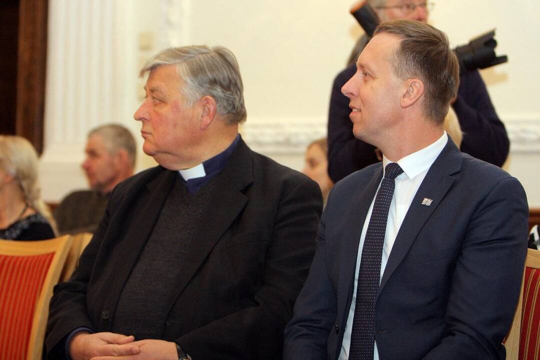 Kaune išdalinti „Gerumo kristalai“.