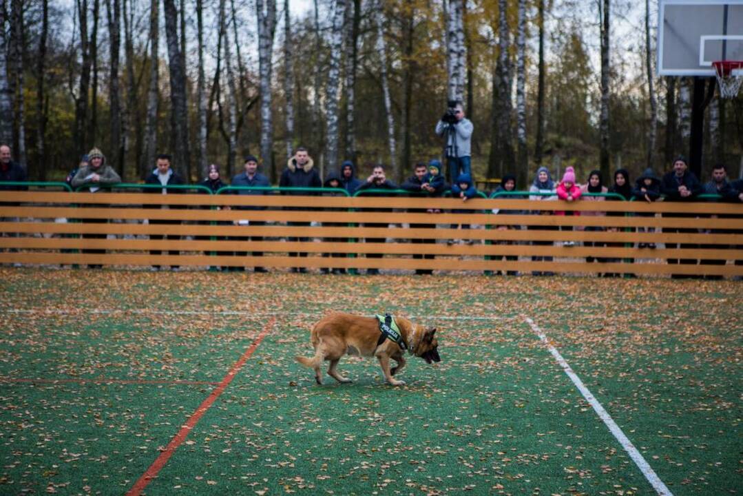 Policijos susitikimas su pabėgeliais