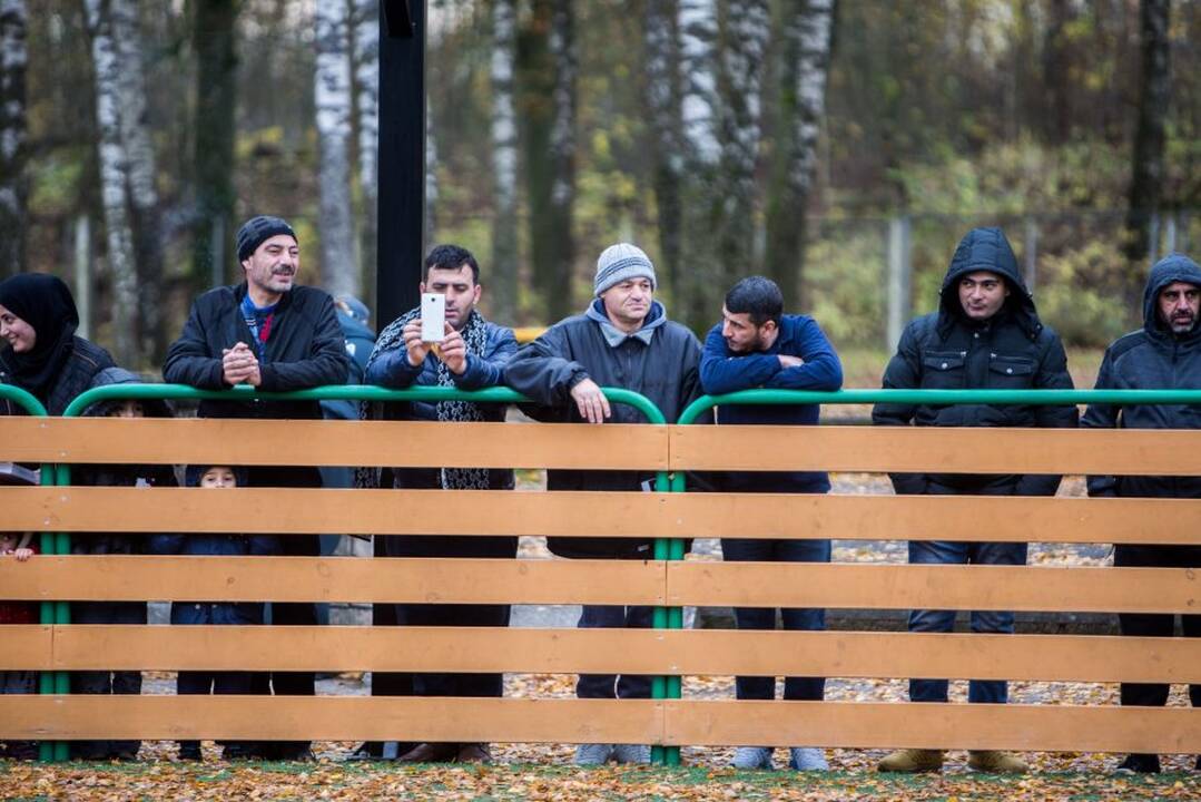 Policijos susitikimas su pabėgeliais