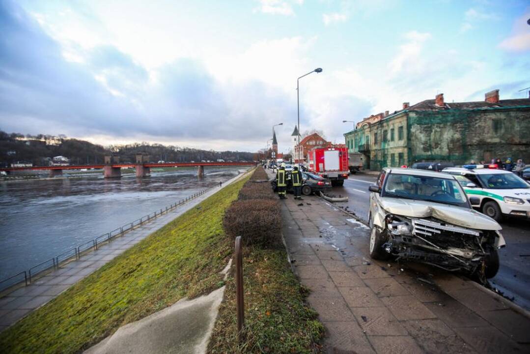 Avarija