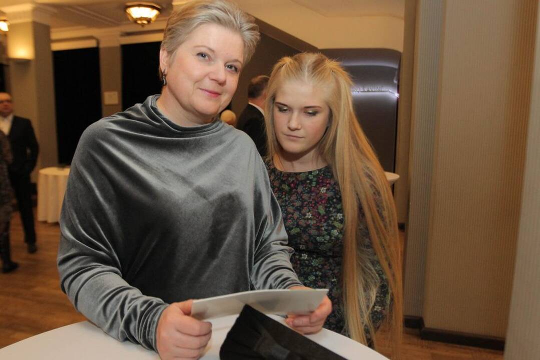 Metų kaunietės apdovanojimai