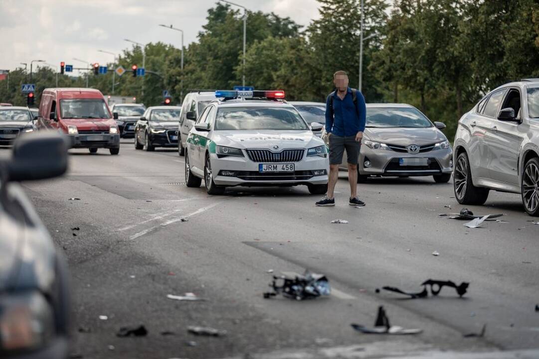 Motociklo ir opelio avarija Jonavos g.