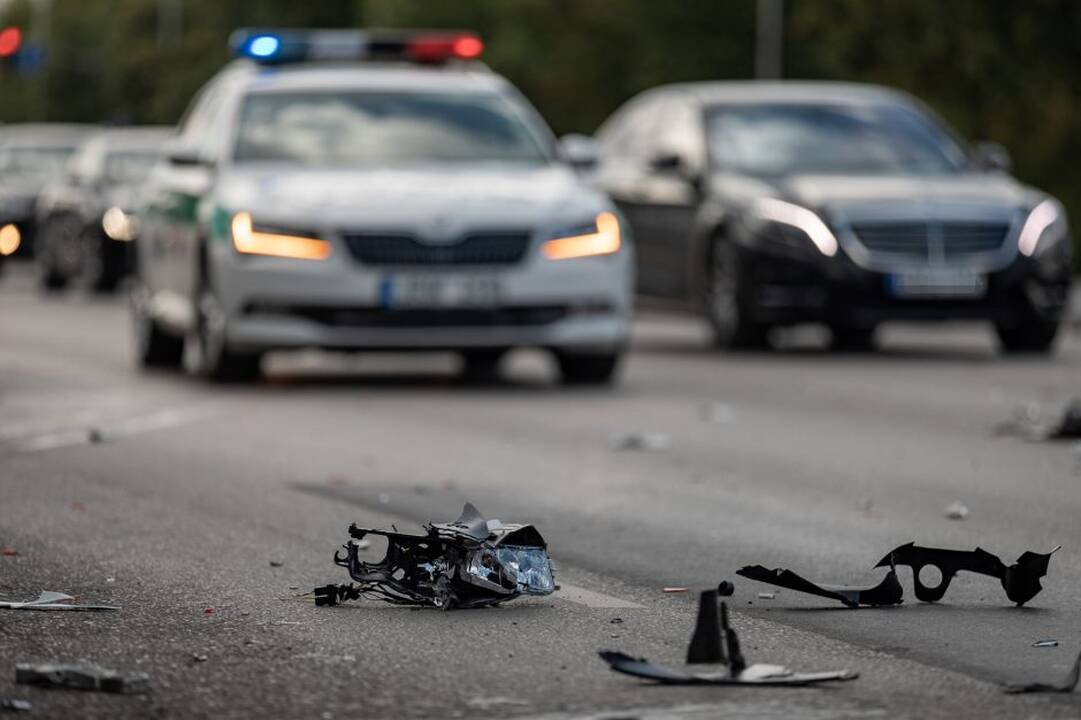 Motociklo ir opelio avarija Jonavos g.