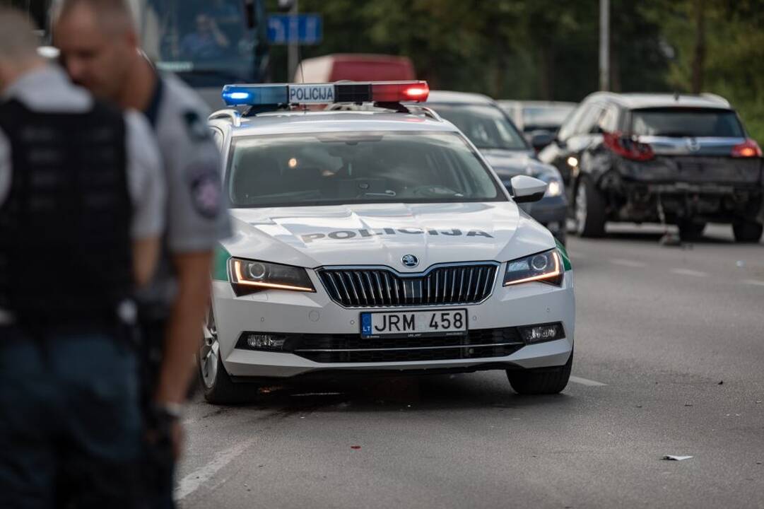 Motociklo ir opelio avarija Jonavos g.