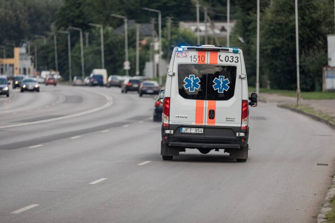 Motociklo ir opelio avarija Jonavos g.