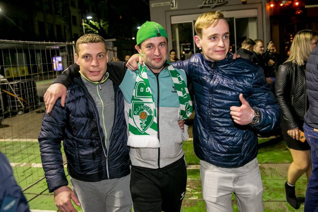 Sirgaliai švenčia "Žalgirio" pergalę