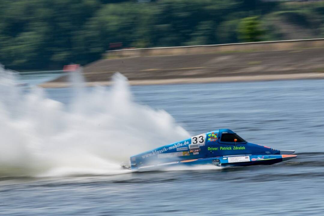 F2 vandens formulių lenktynės