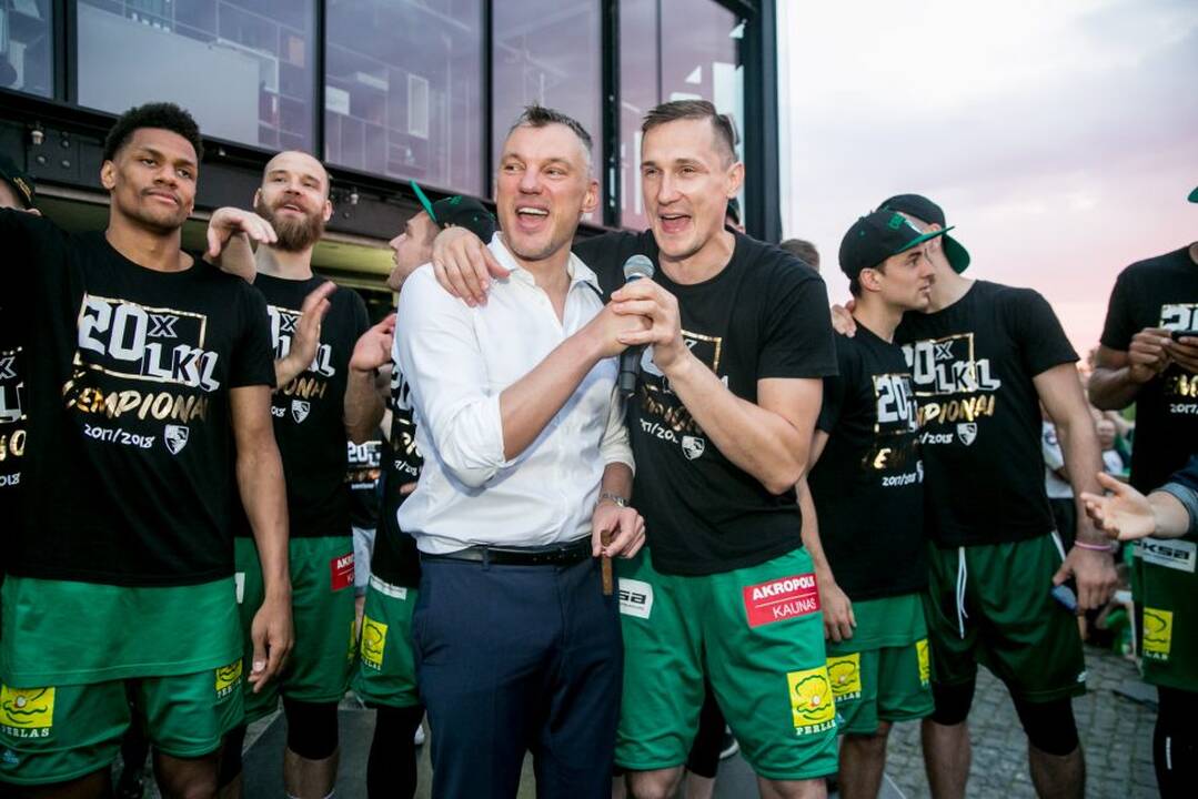 „Žalgiris“ kartu su aistruoliais švenčia pergalę