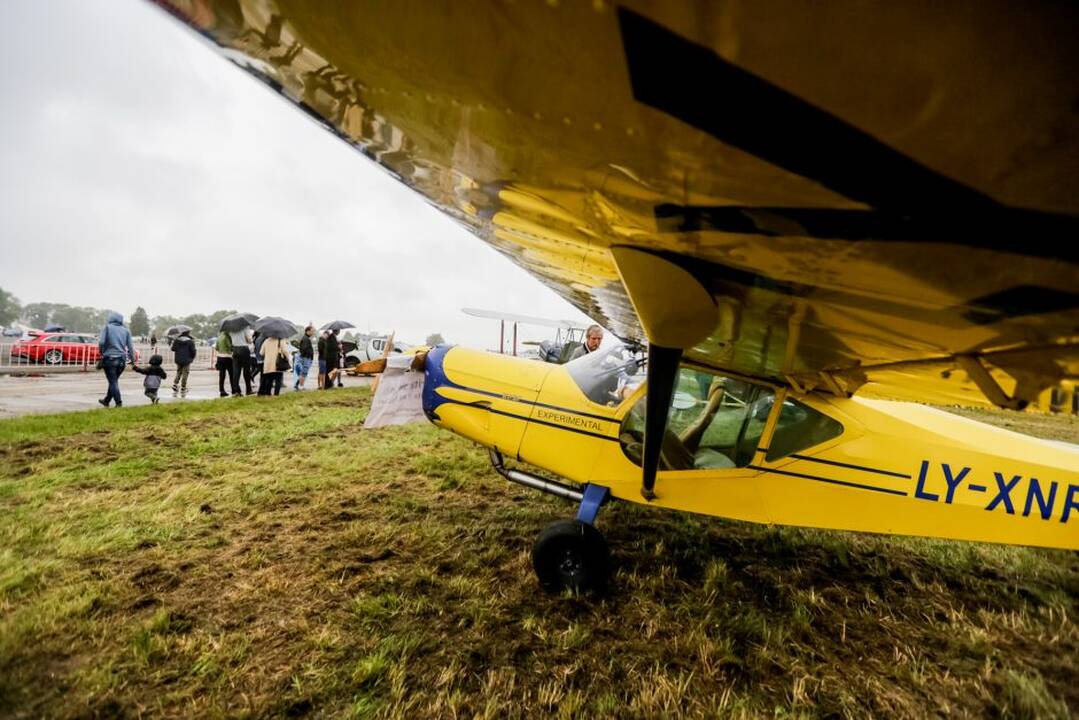 "Tarptautinė aviacijos šventė Lietuvos 100-mečiui"