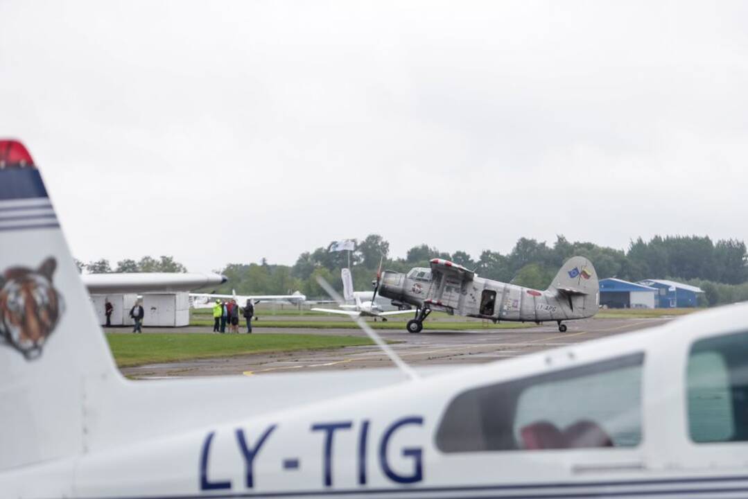 "Tarptautinė aviacijos šventė Lietuvos 100-mečiui"