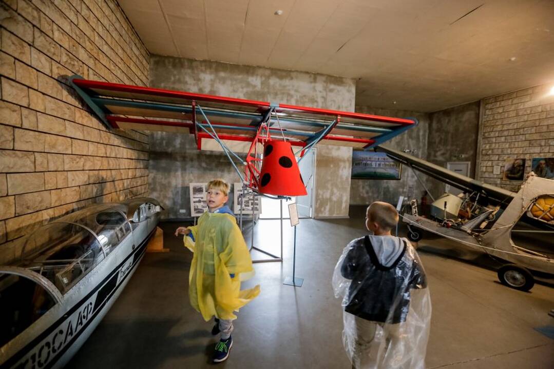 "Tarptautinė aviacijos šventė Lietuvos 100-mečiui"