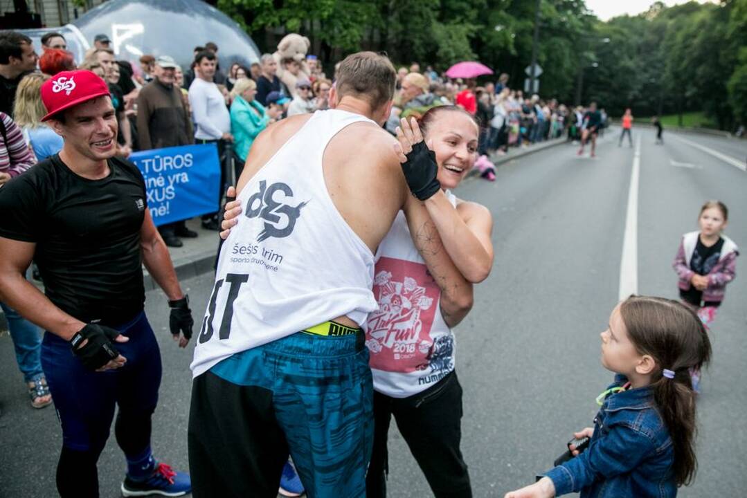 Netikėtumų festivalyje šturmuotas Parodos kalnas