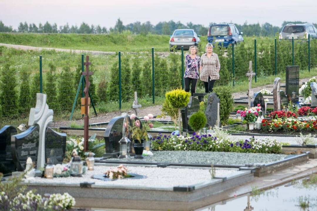 Apsemtos Vainatrakio kapinės
