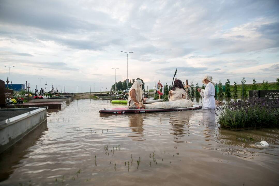 Apsemtos Vainatrakio kapinės