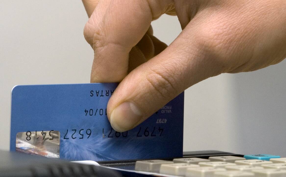 Mobilizacijos metu gyventojams turėtų būti sudaryta galimybė atsiskaityti kortele be interneto