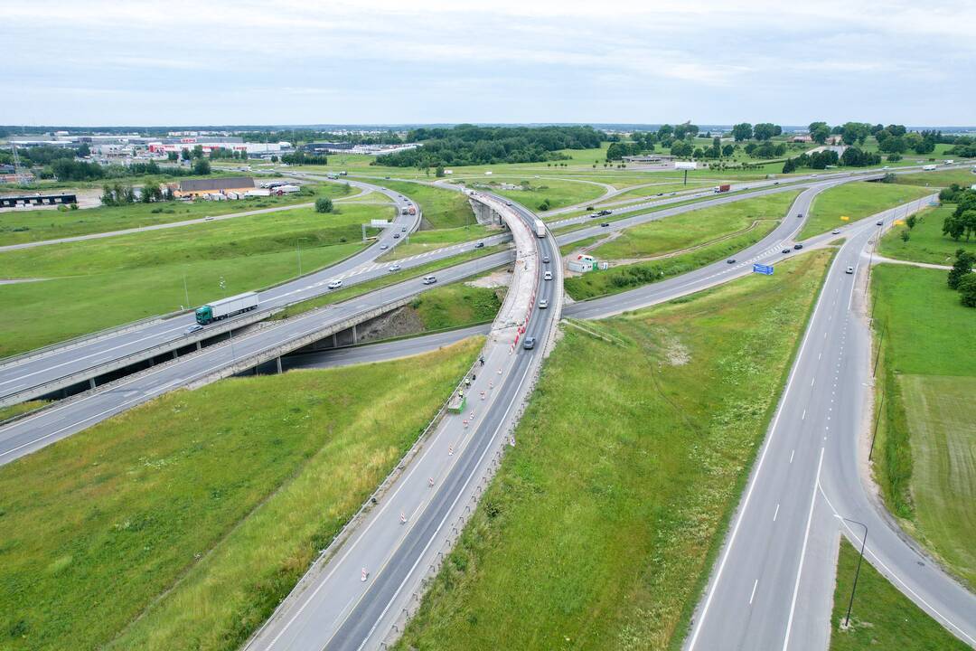 Atnaujinamas eismas Sargėnų estakada