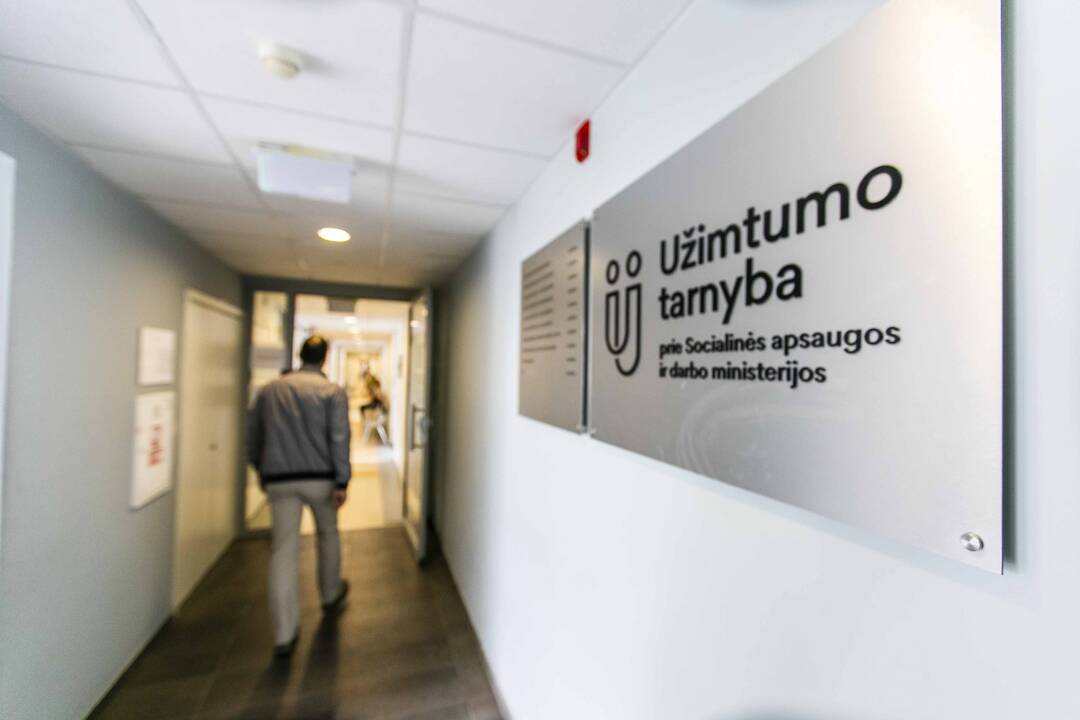 Užimtumo tarnyba: darbo pasiūla regionuose auga, o norinčių dirbti neatsiranda