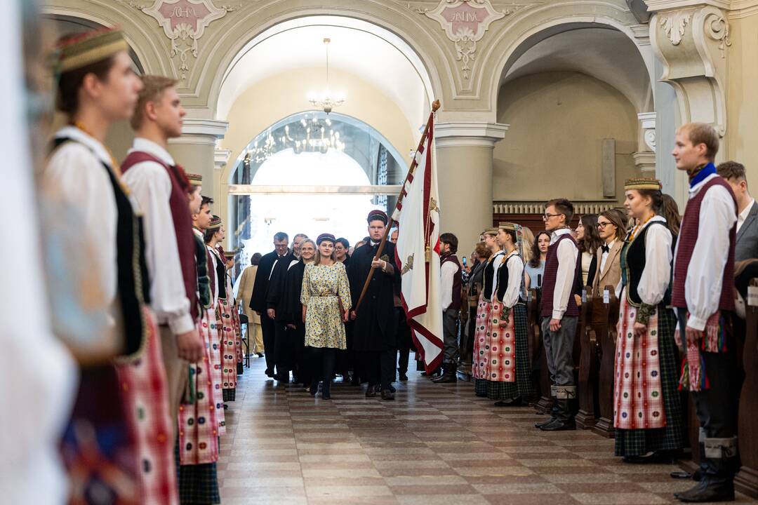 VU atminties diplomų įteikimo ceremonija