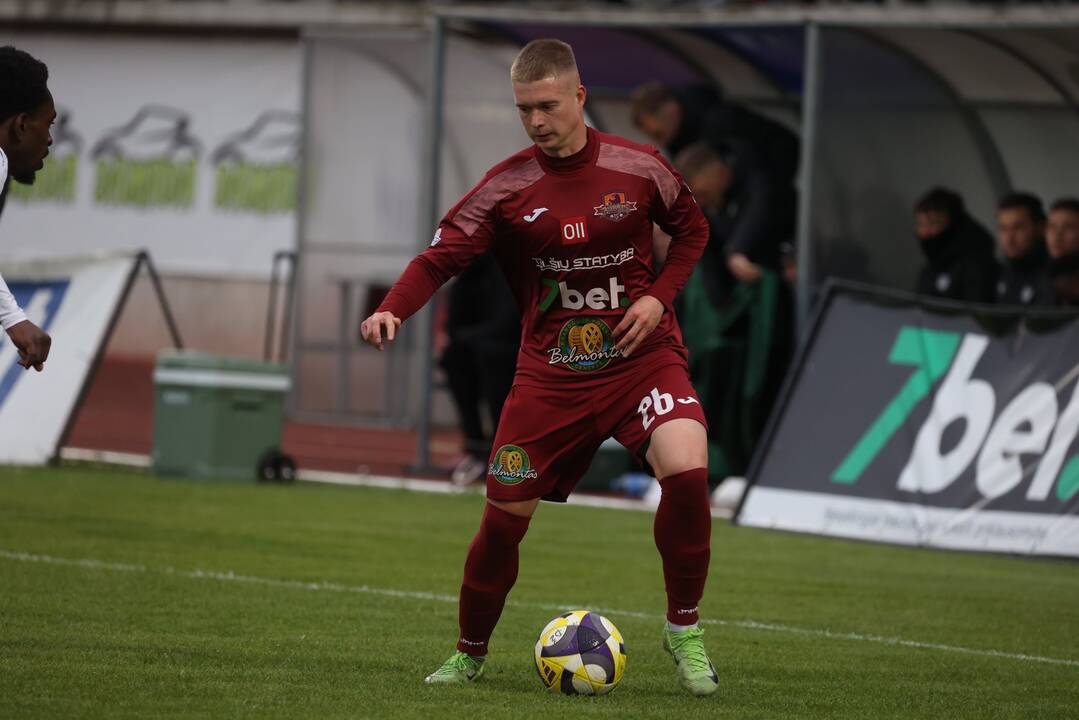Užsispyrę žemaičiai išplėšė pergalę iš sostinės klubo