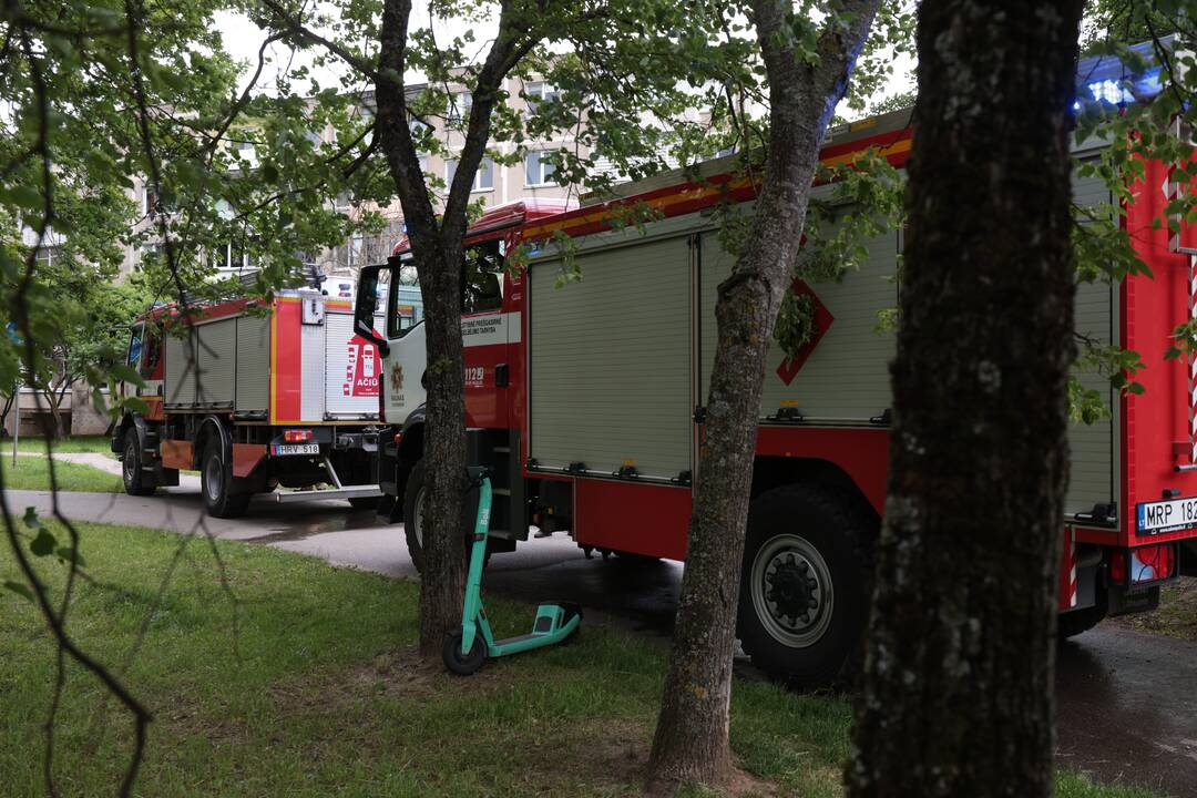 Kalniečių parke liepsnojo viešieji tualetai
