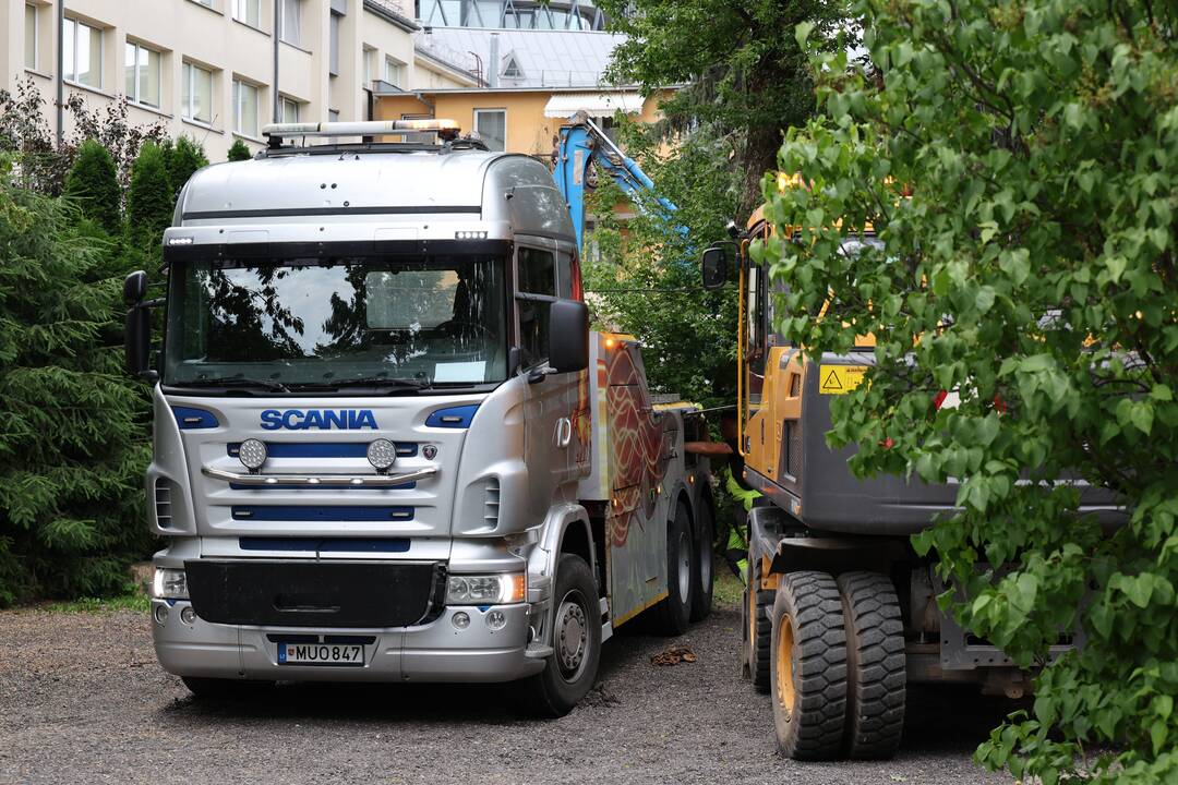 Avarija Konservatorijos bendrabučio kieme