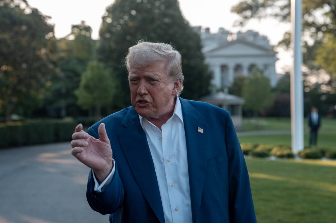 Donaldas Trumpas: Kinija gali toliau pirkti iranietišką naftą