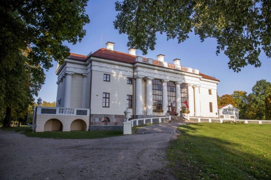 Pakruojo dvaras
