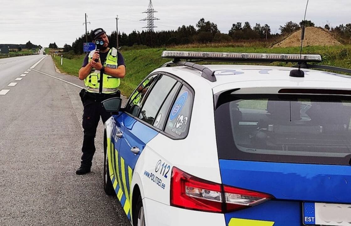 Taisyklės: Estijoje už greičio viršijimą pirmiausia skiriama įspėjamoji bauda.