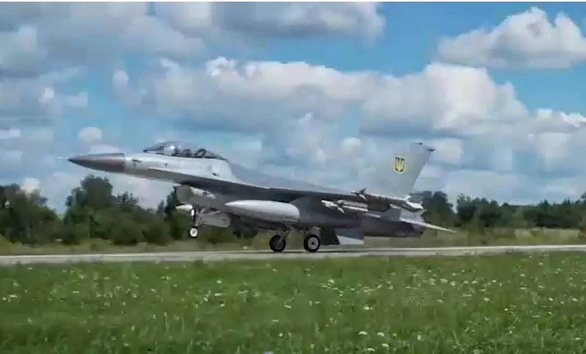 Karas Ukrainoje: žuvo naikintuvo „F-16“ pilotas